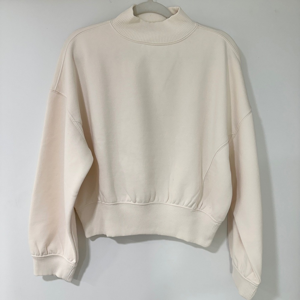 Lou & Grey Mock Neck Fleece Sweatshirt Womens Medium Cream Cropped | Minimalist